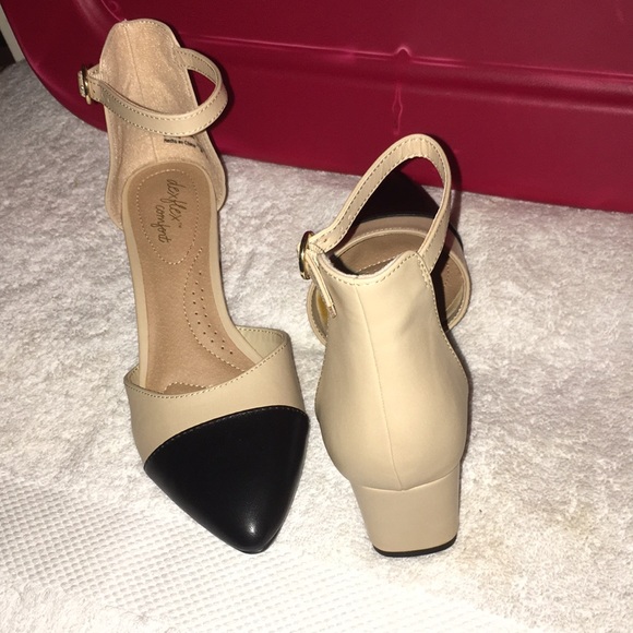 ♥️♥️Women Size 9 NWT Black and Tan Adorable Shoes - Picture 3 of 4